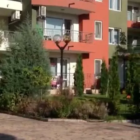 Green Fort Private Апартамент *